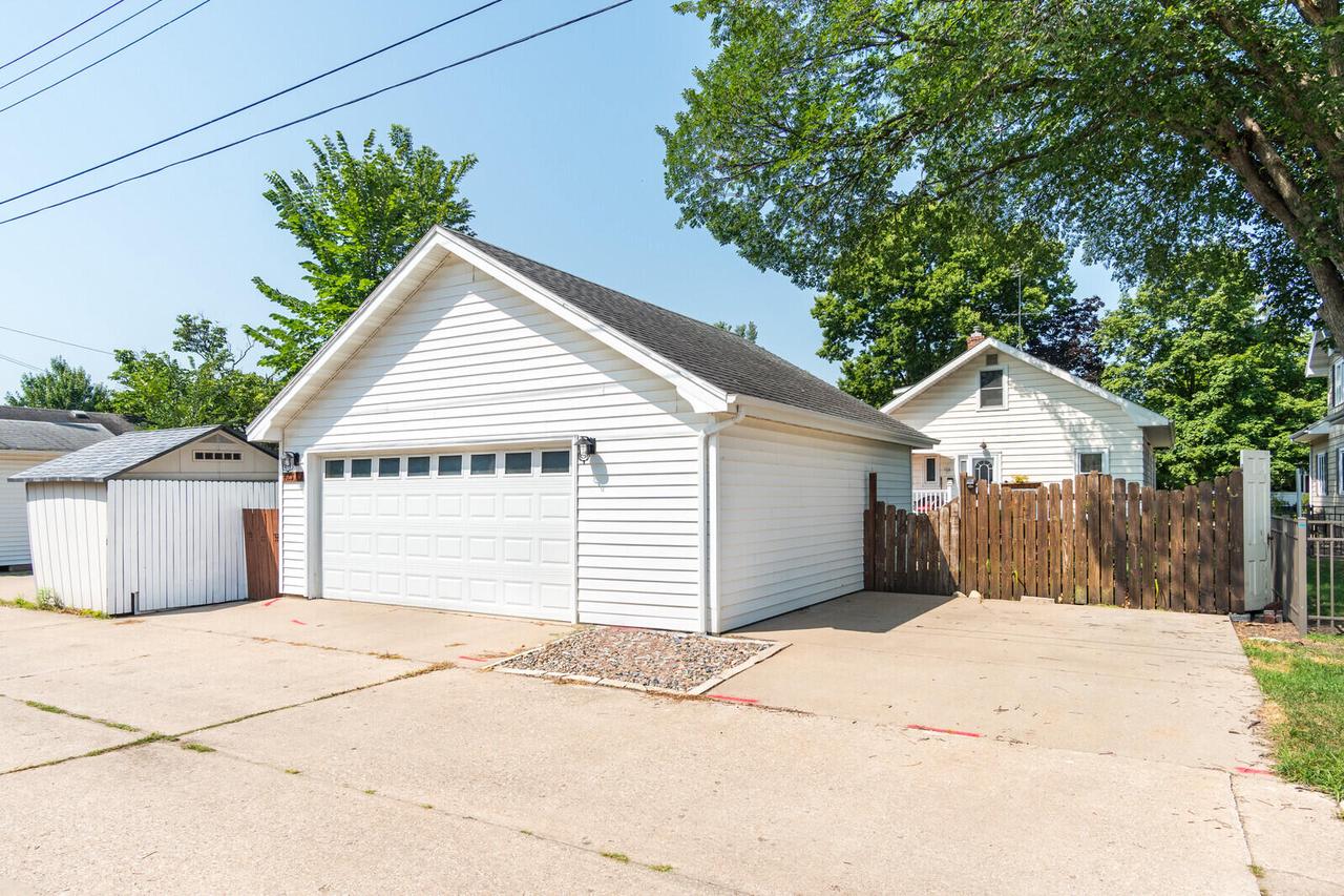 423 23rd STREET SOUTH South