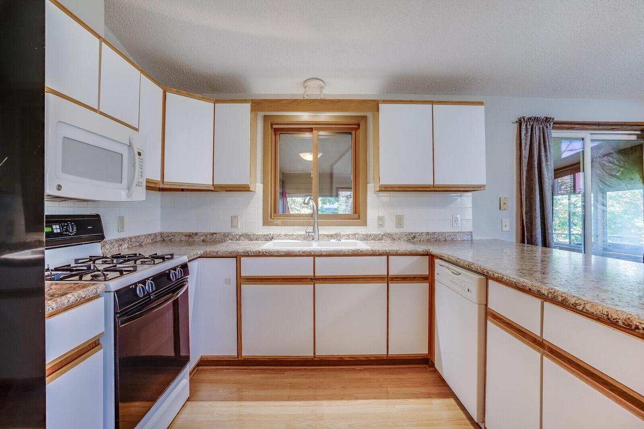 312 Gaarder ROAD EAST East