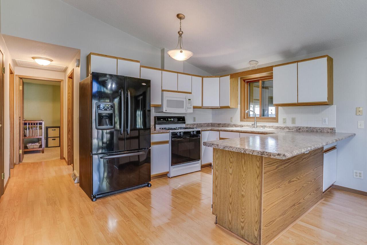 312 Gaarder ROAD EAST East