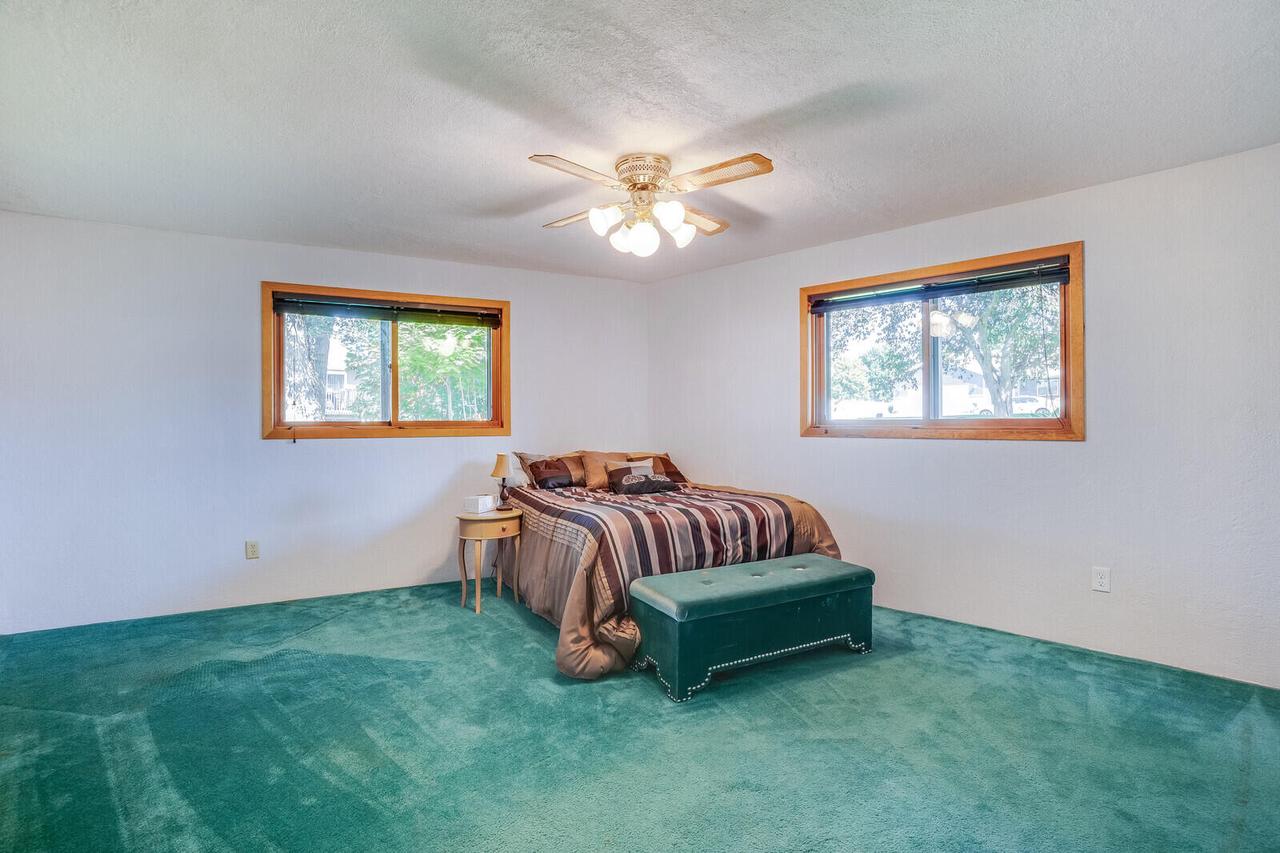 312 Gaarder ROAD EAST East