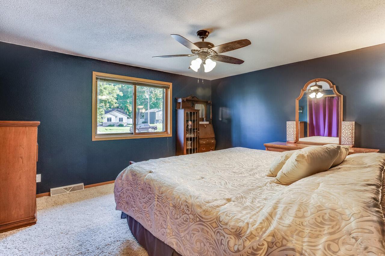 312 Gaarder ROAD EAST East