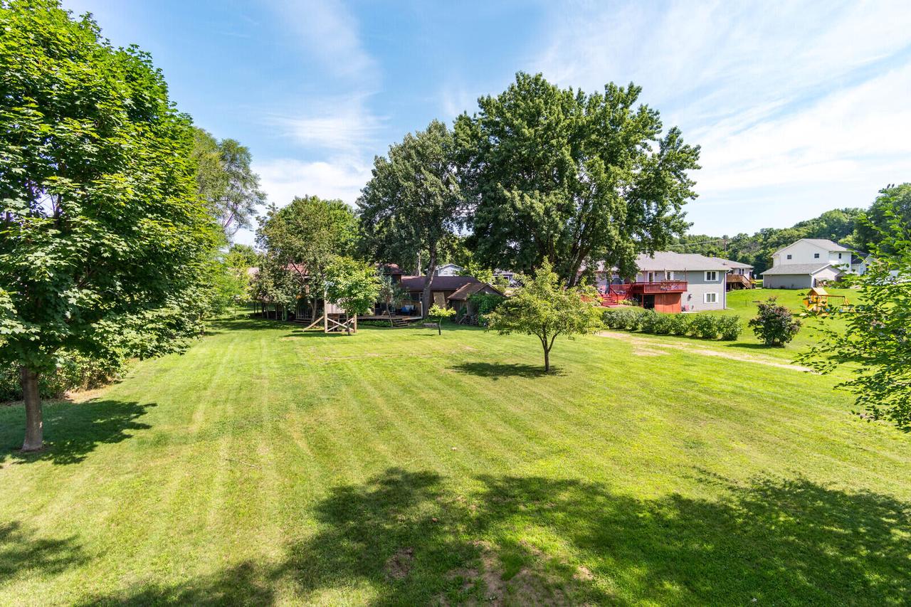 312 Gaarder ROAD EAST East