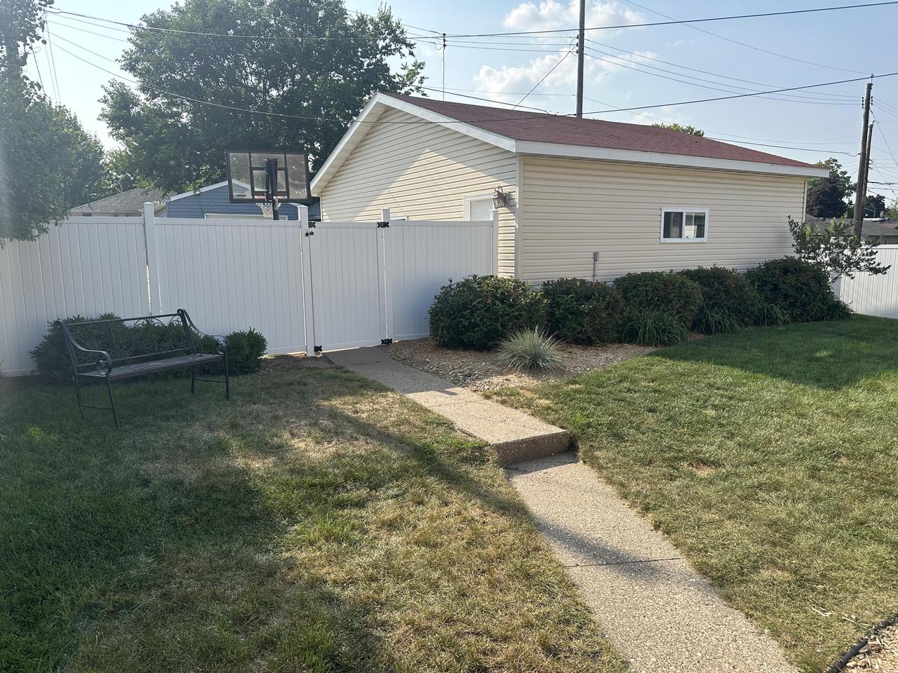 2006 15th STREET SOUTH South