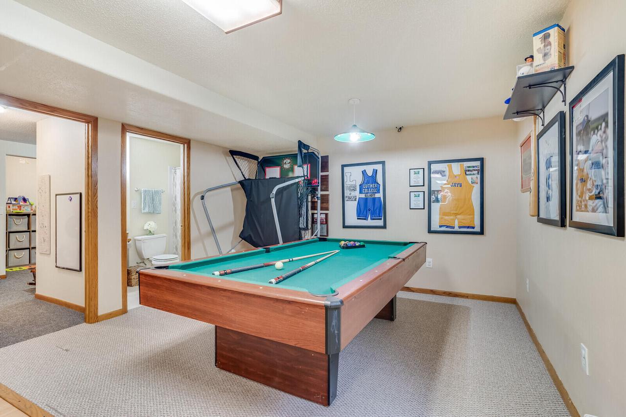 137 Vera LANE NORTH North