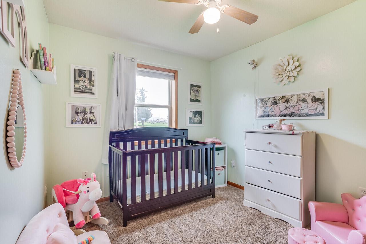 137 Vera LANE NORTH North