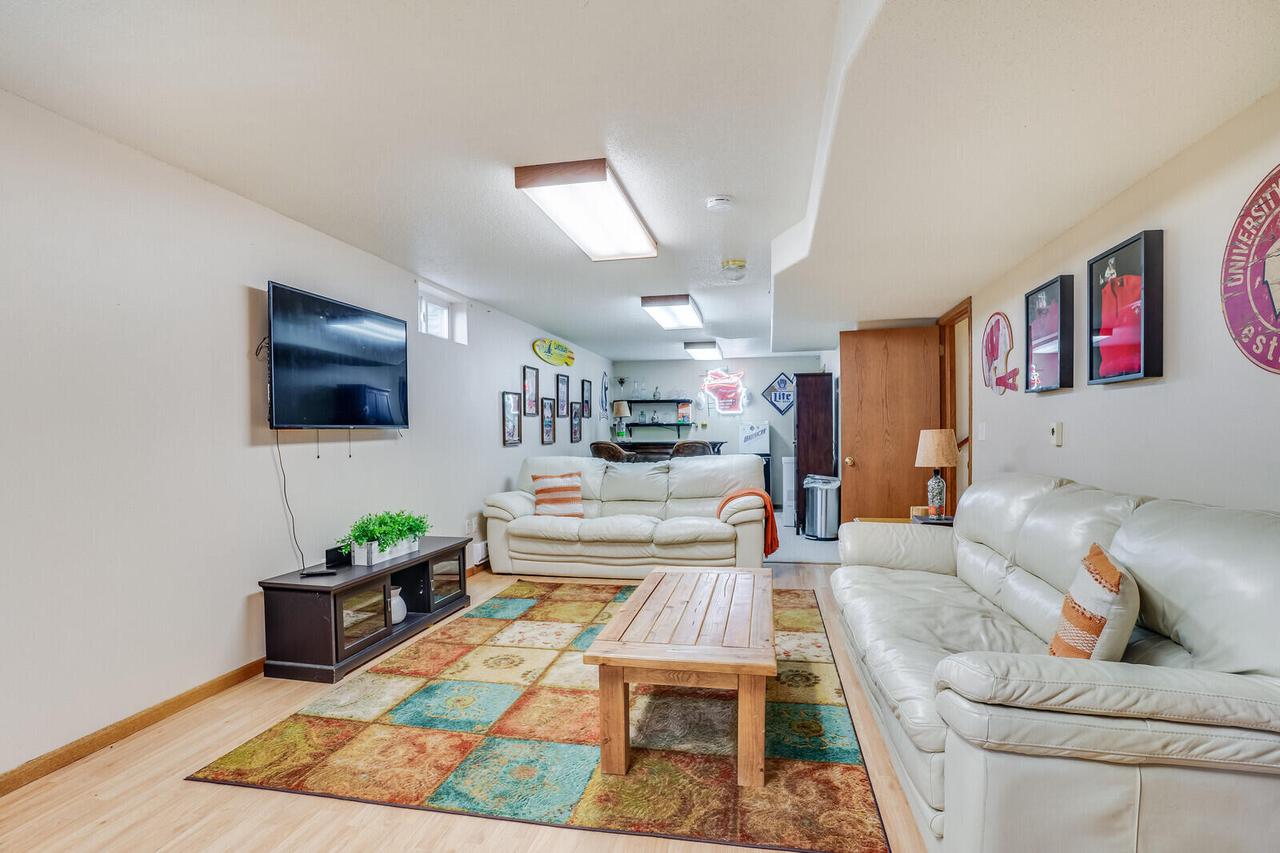 137 Vera LANE NORTH North