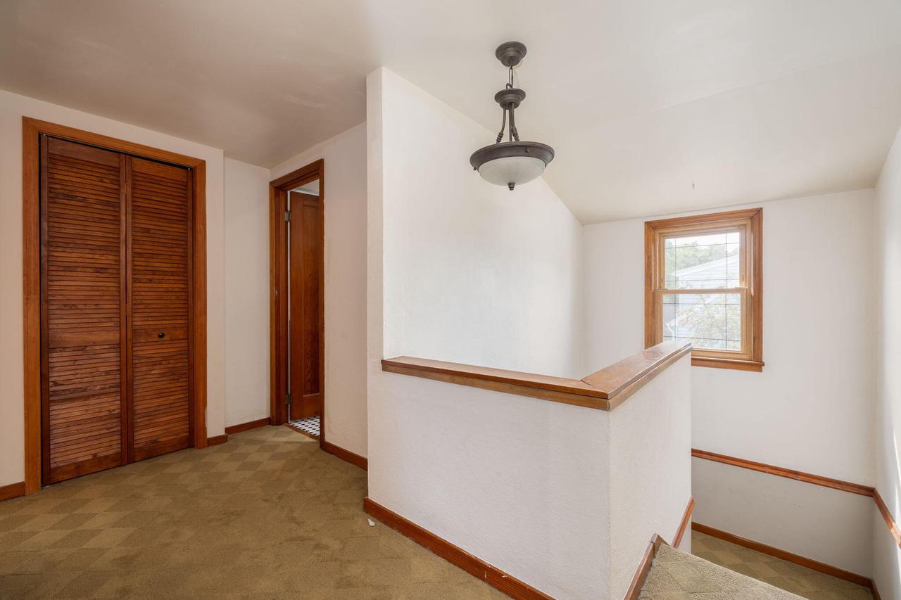 1902 Redfield STREET