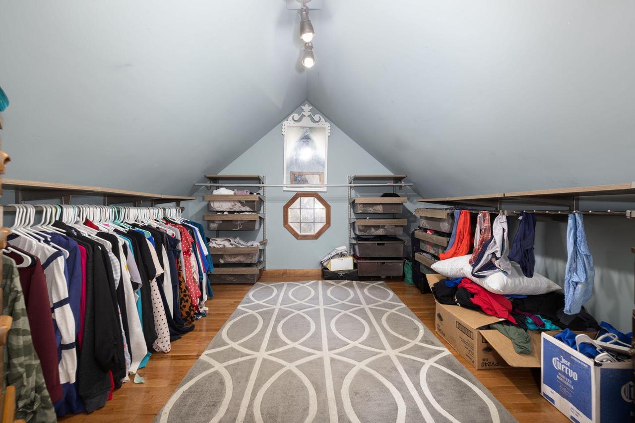 1902 Redfield STREET