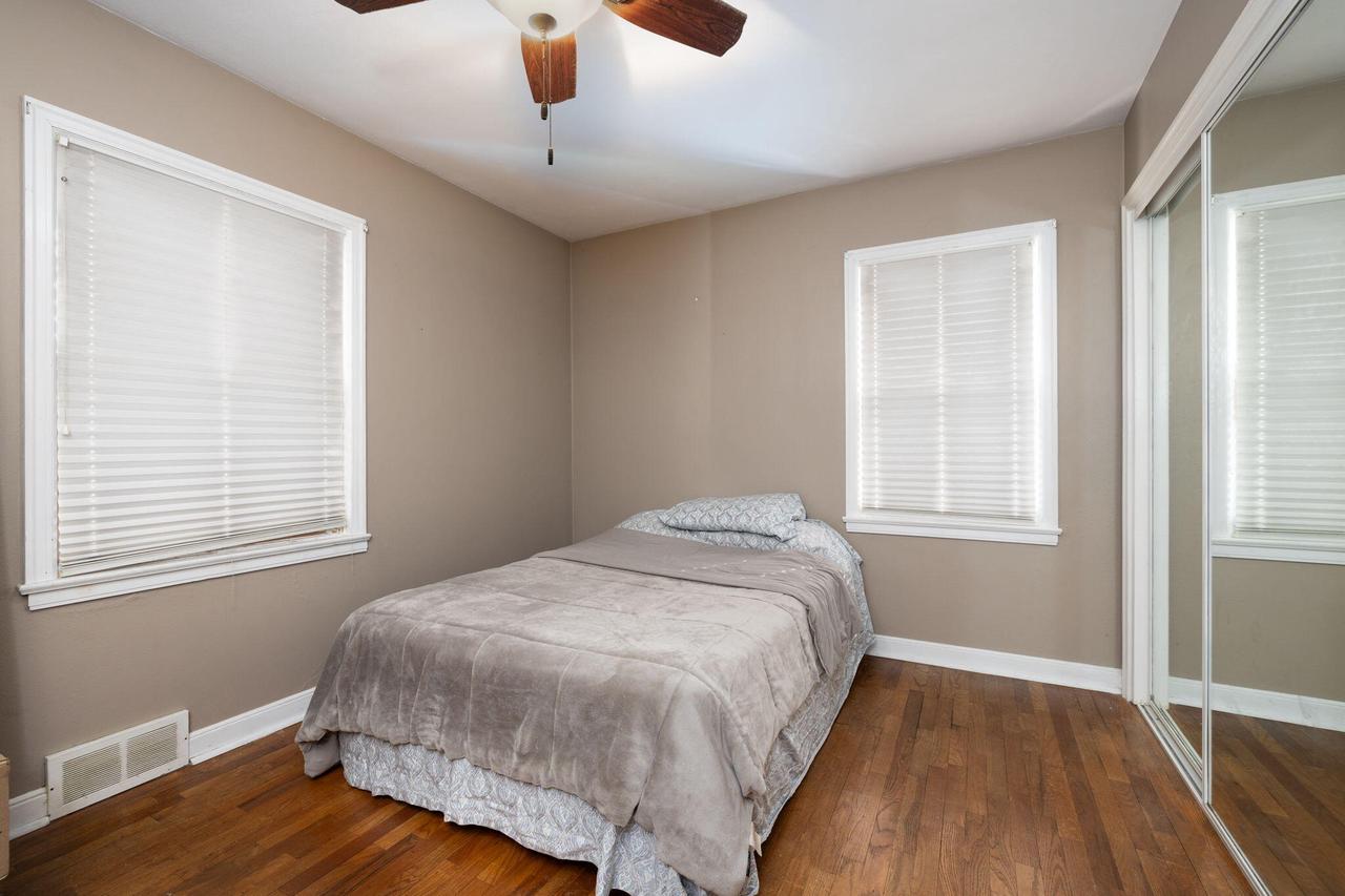 1902 Redfield STREET