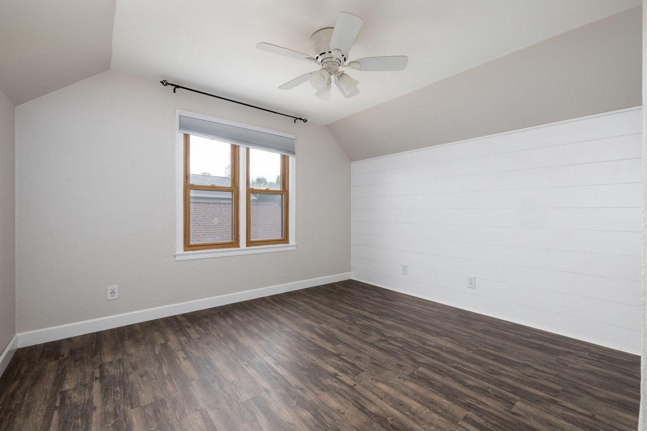 1902 Redfield STREET