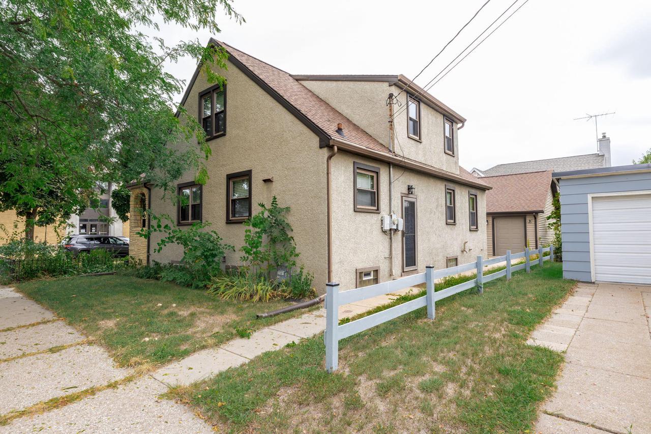 1902 Redfield STREET