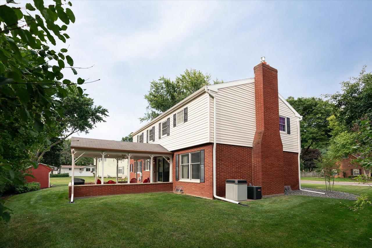 870 Janice COURT WEST West