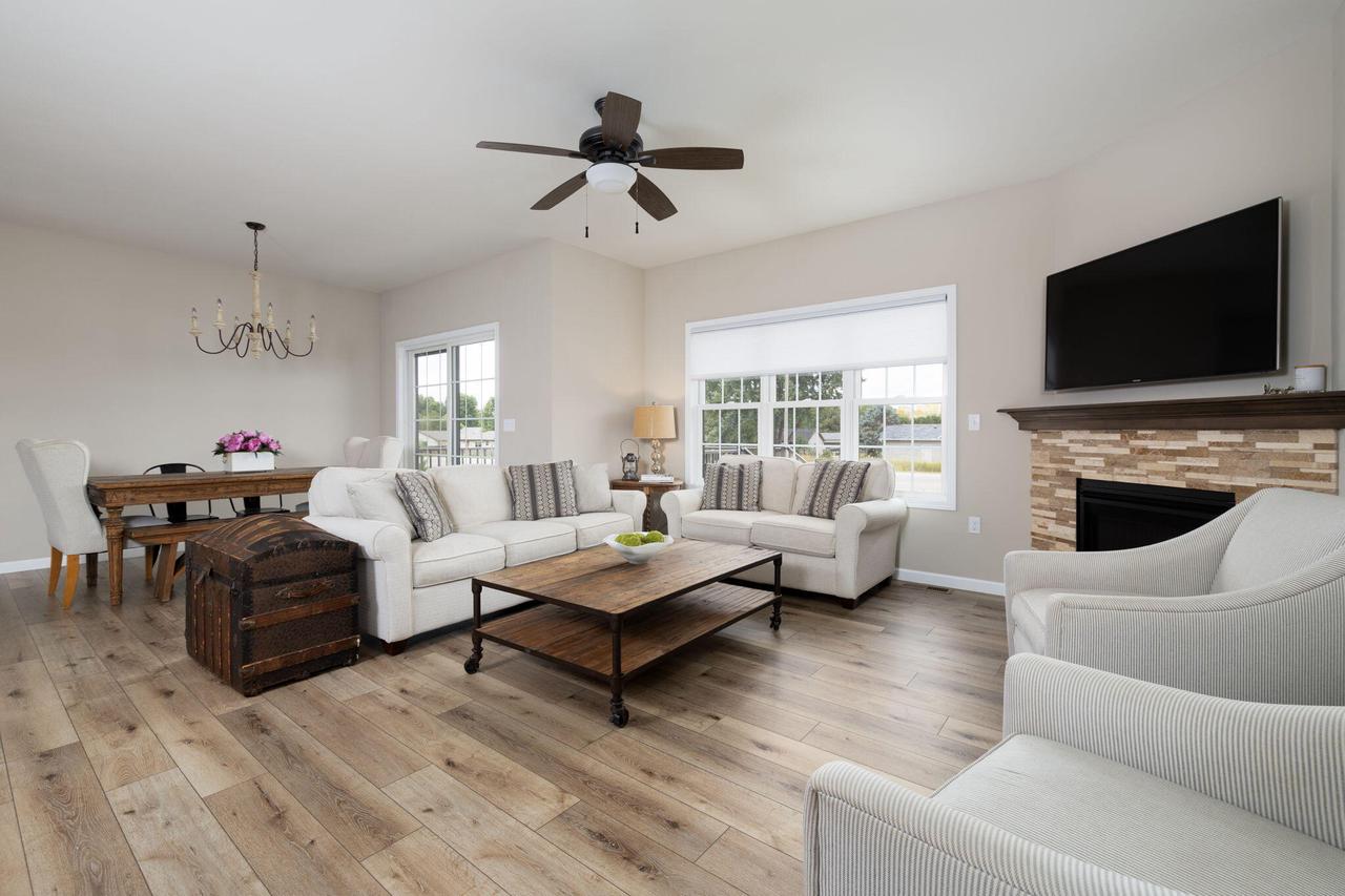 2962 Christenson LANE