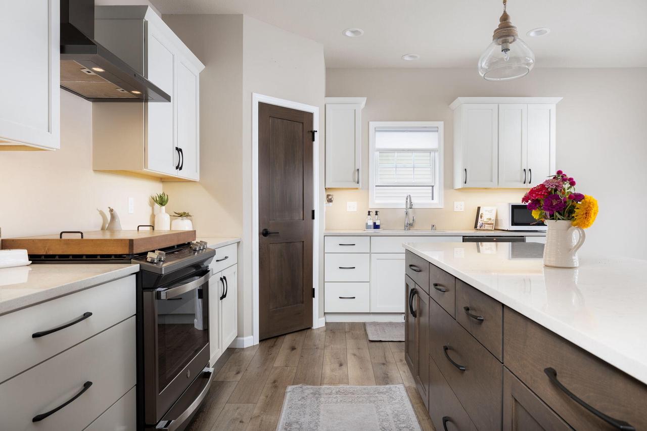 2962 Christenson LANE