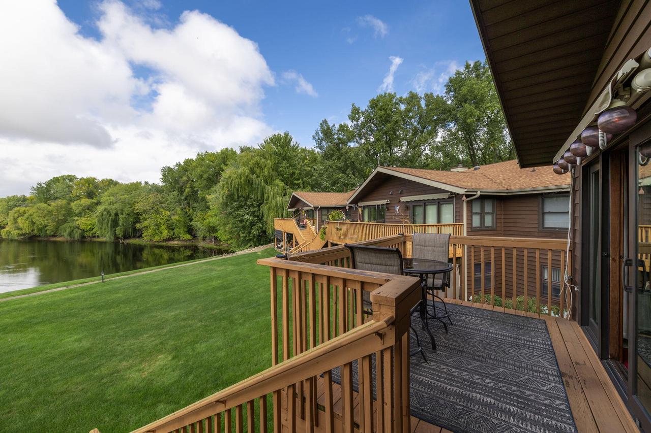 1343 Lauderdale PLACE