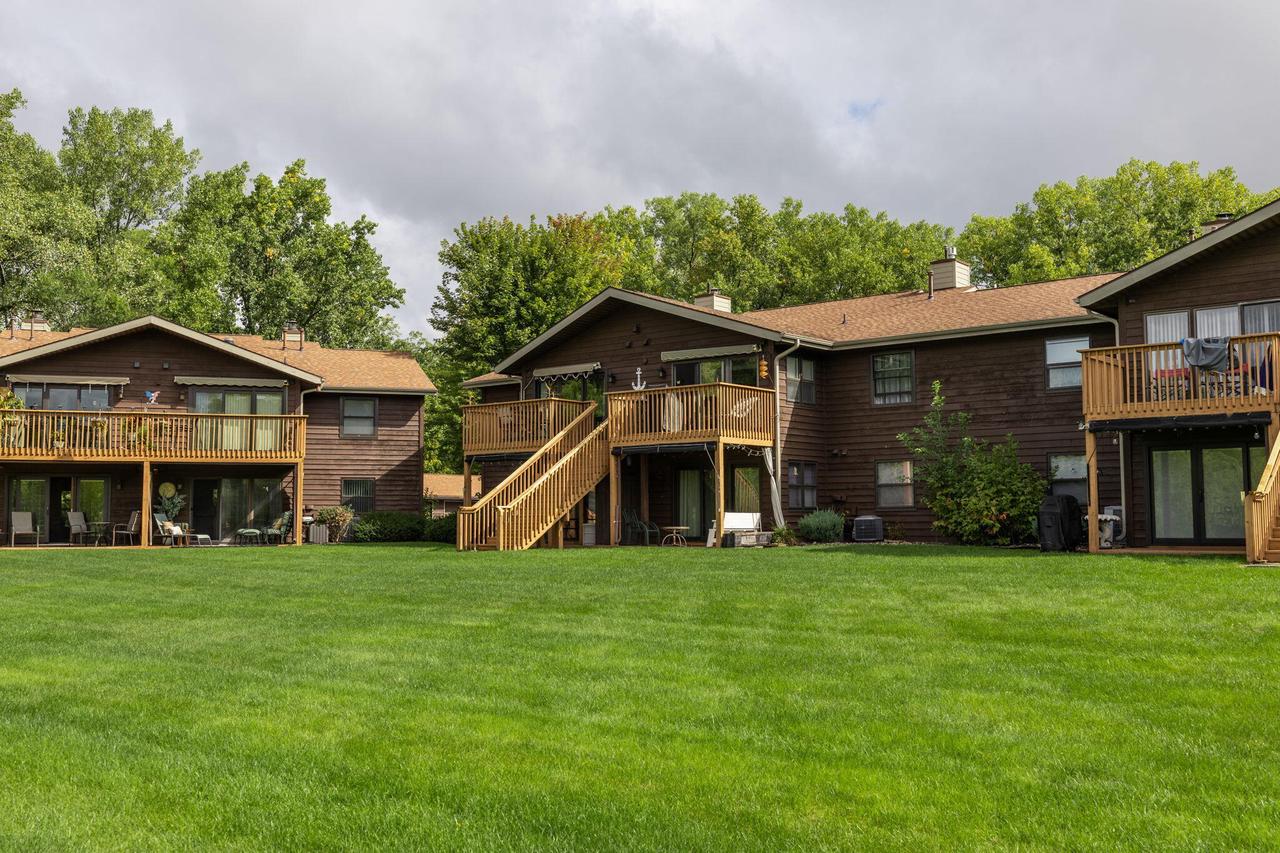 1343 Lauderdale PLACE