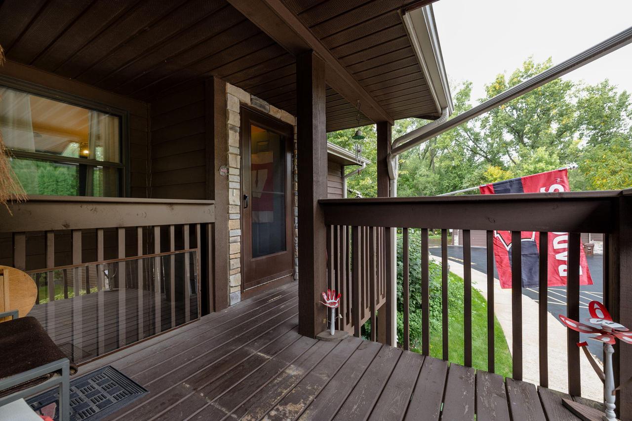 1343 Lauderdale PLACE