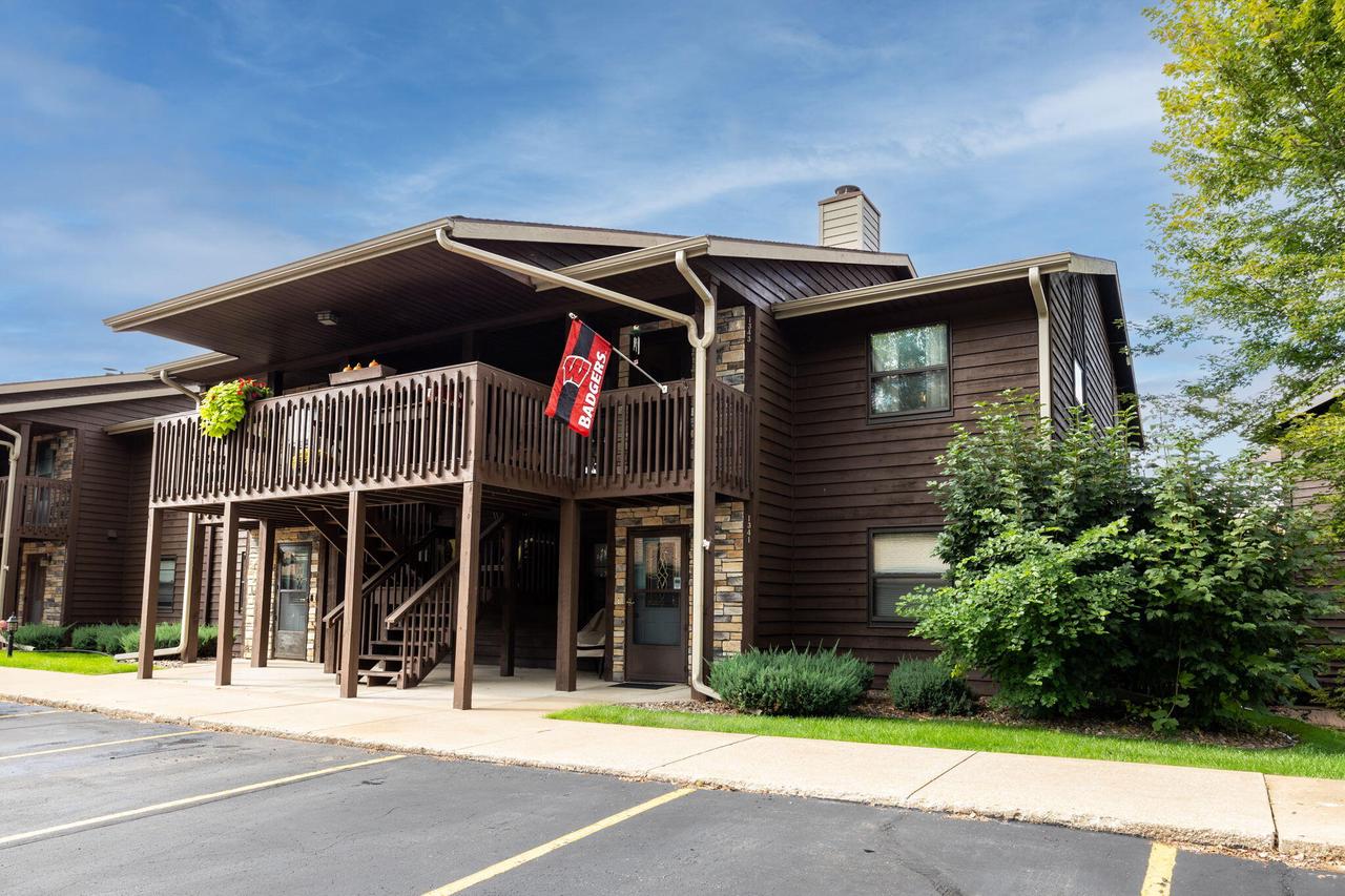 1343 Lauderdale PLACE