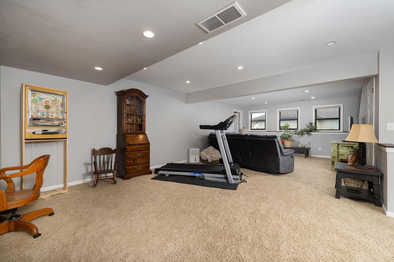 418 Hill STREET NORTH North