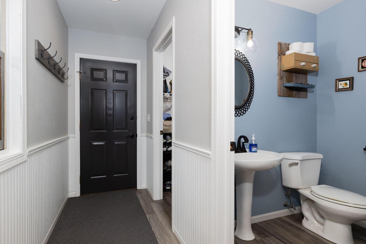 418 Hill STREET NORTH North