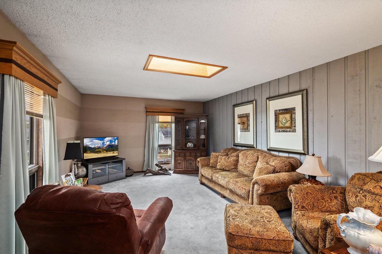 408 6th AVENUE NORTH North