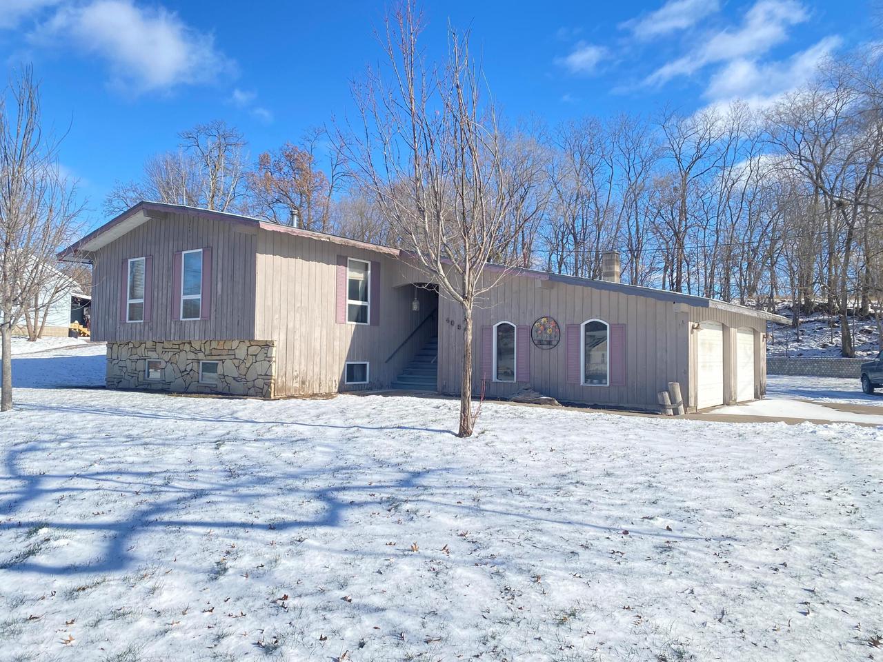 408 6th AVENUE NORTH North