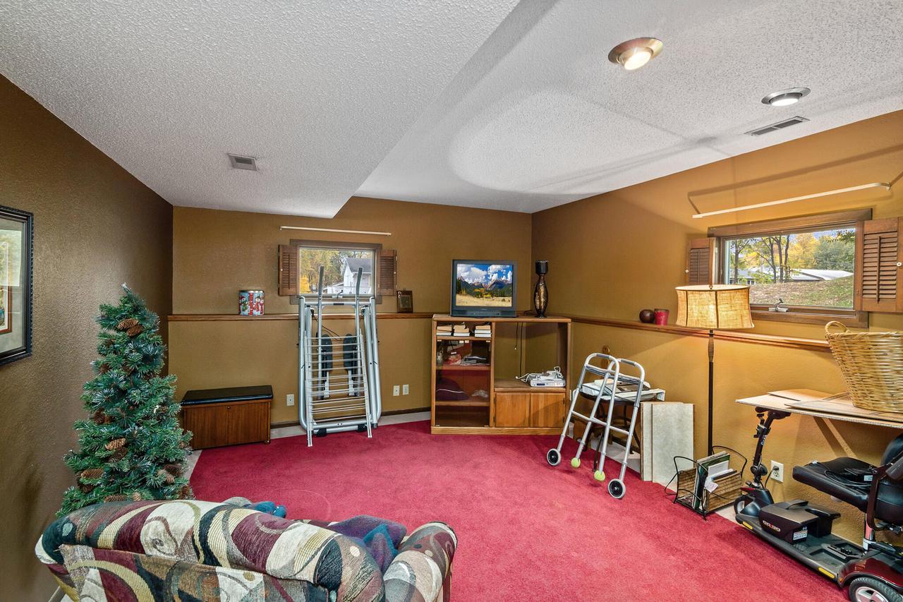 408 6th AVENUE NORTH North