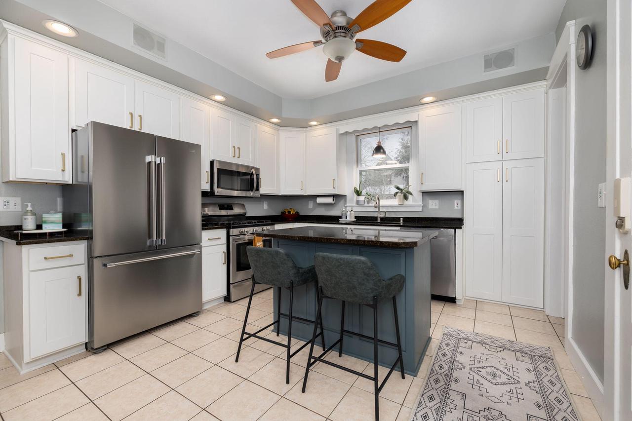 217 15th STREET SOUTH South