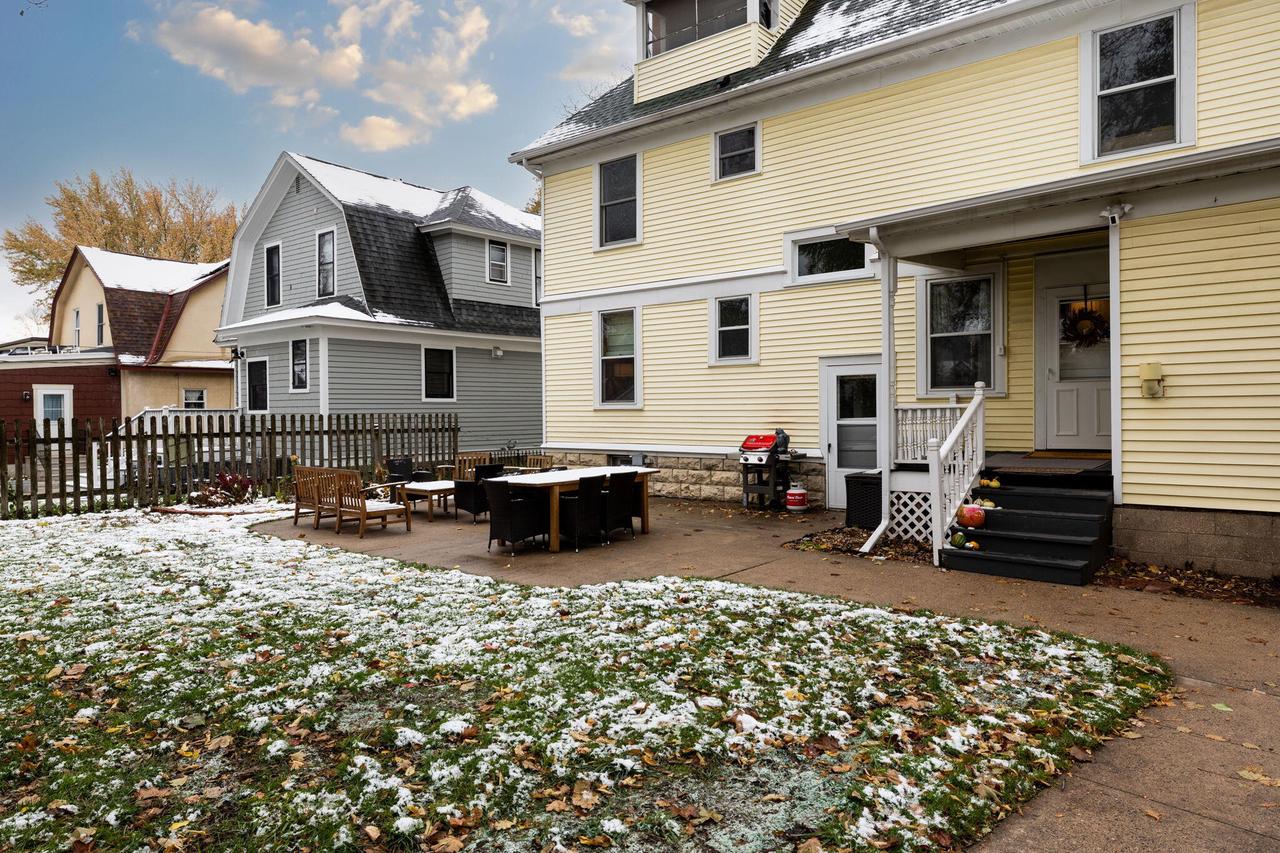 217 15th STREET SOUTH South