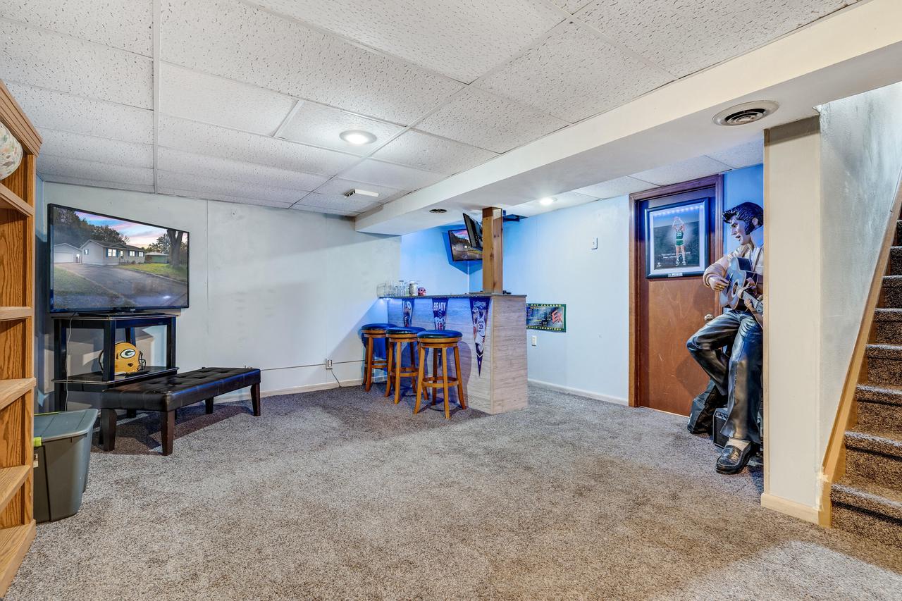 824 6th AVENUE NORTH North