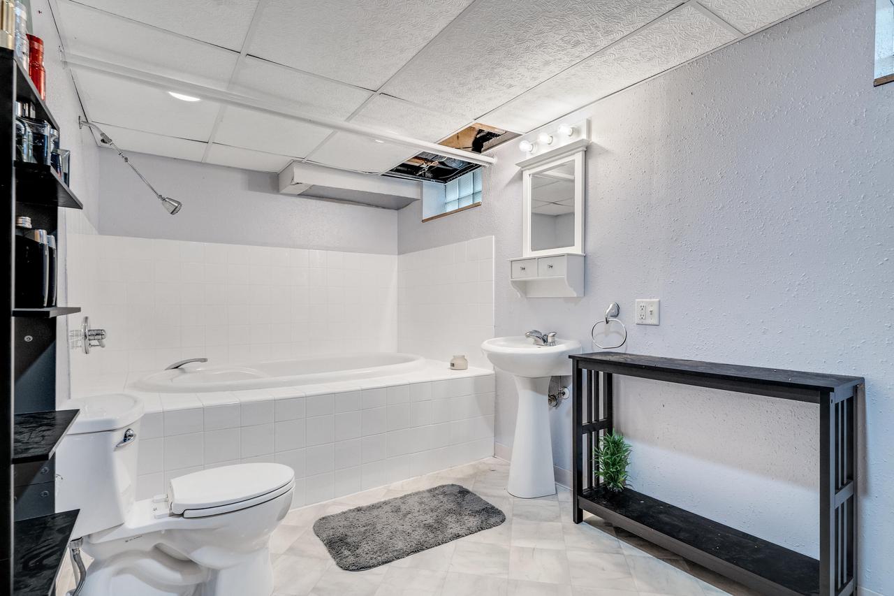 824 6th AVENUE NORTH North