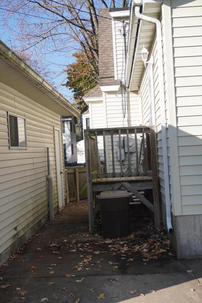 1911 29th STREET SOUTH South