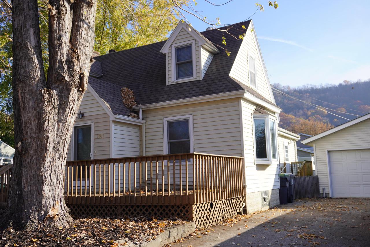 1911 29th STREET SOUTH South