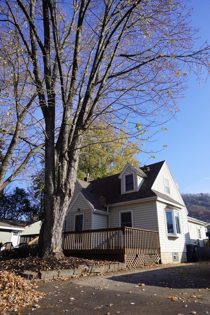 1911 29th STREET SOUTH South