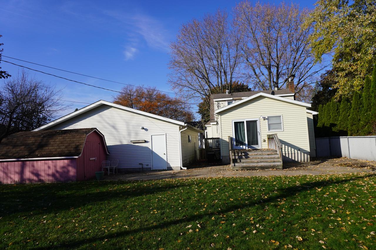 1911 29th STREET SOUTH South