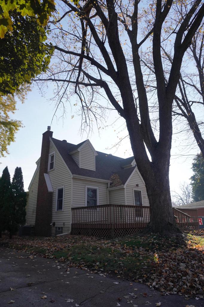 1911 29th STREET SOUTH South