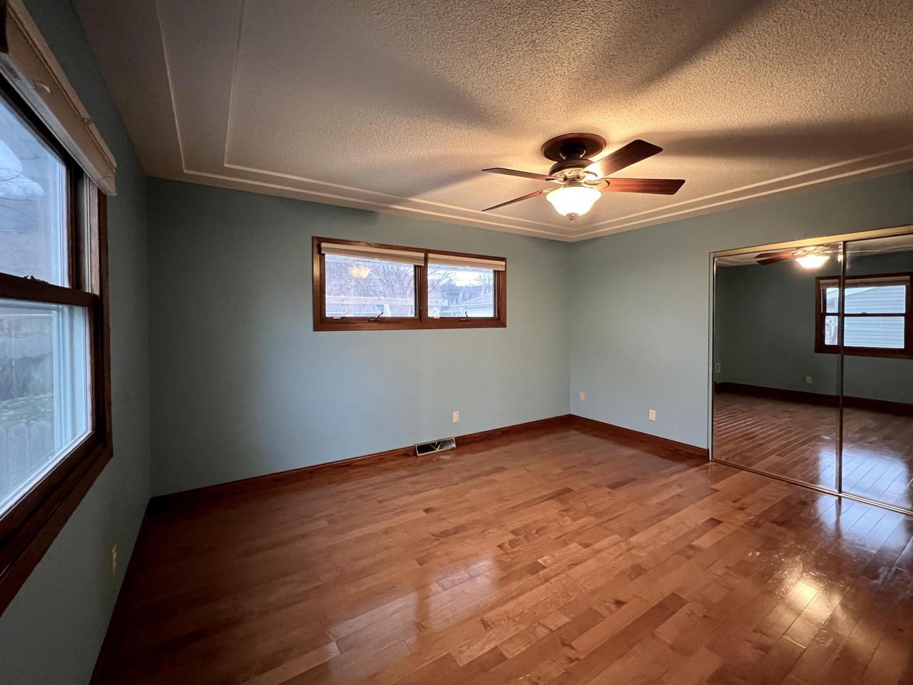 4041 Glenhaven DRIVE