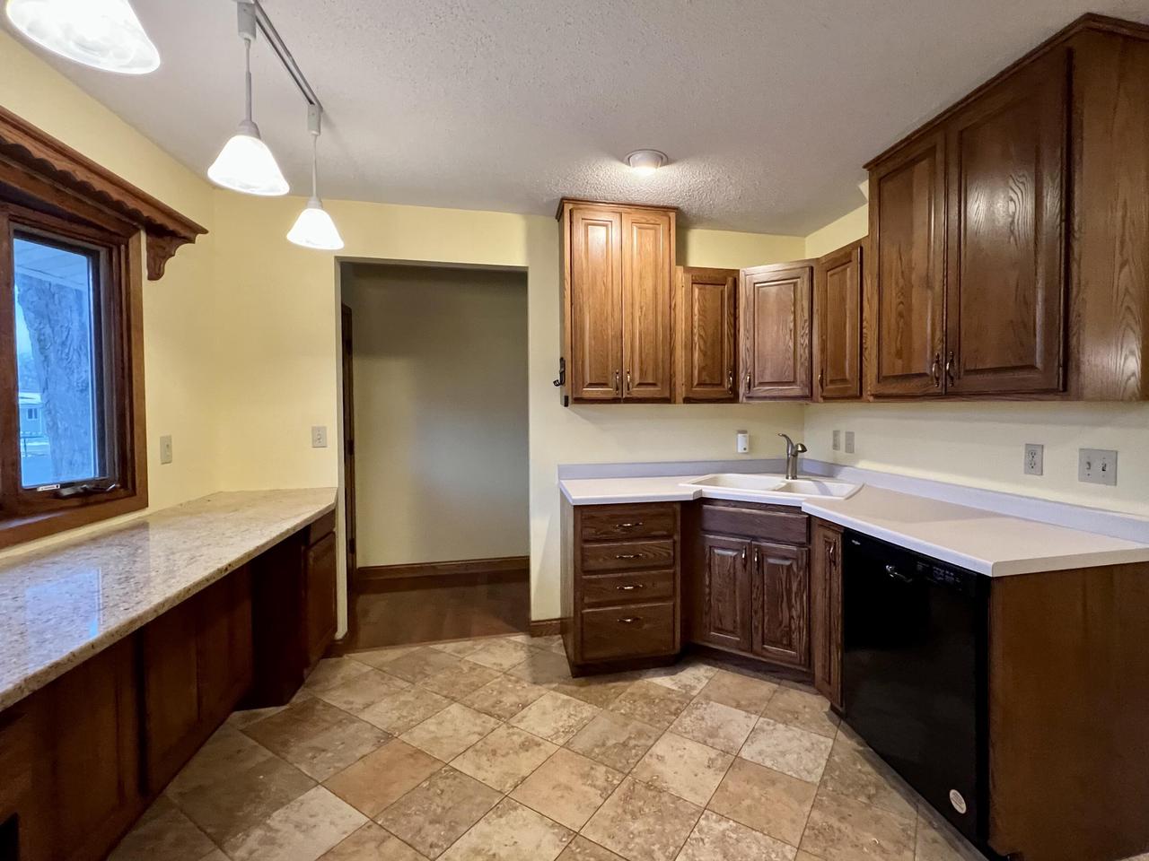 4041 Glenhaven DRIVE