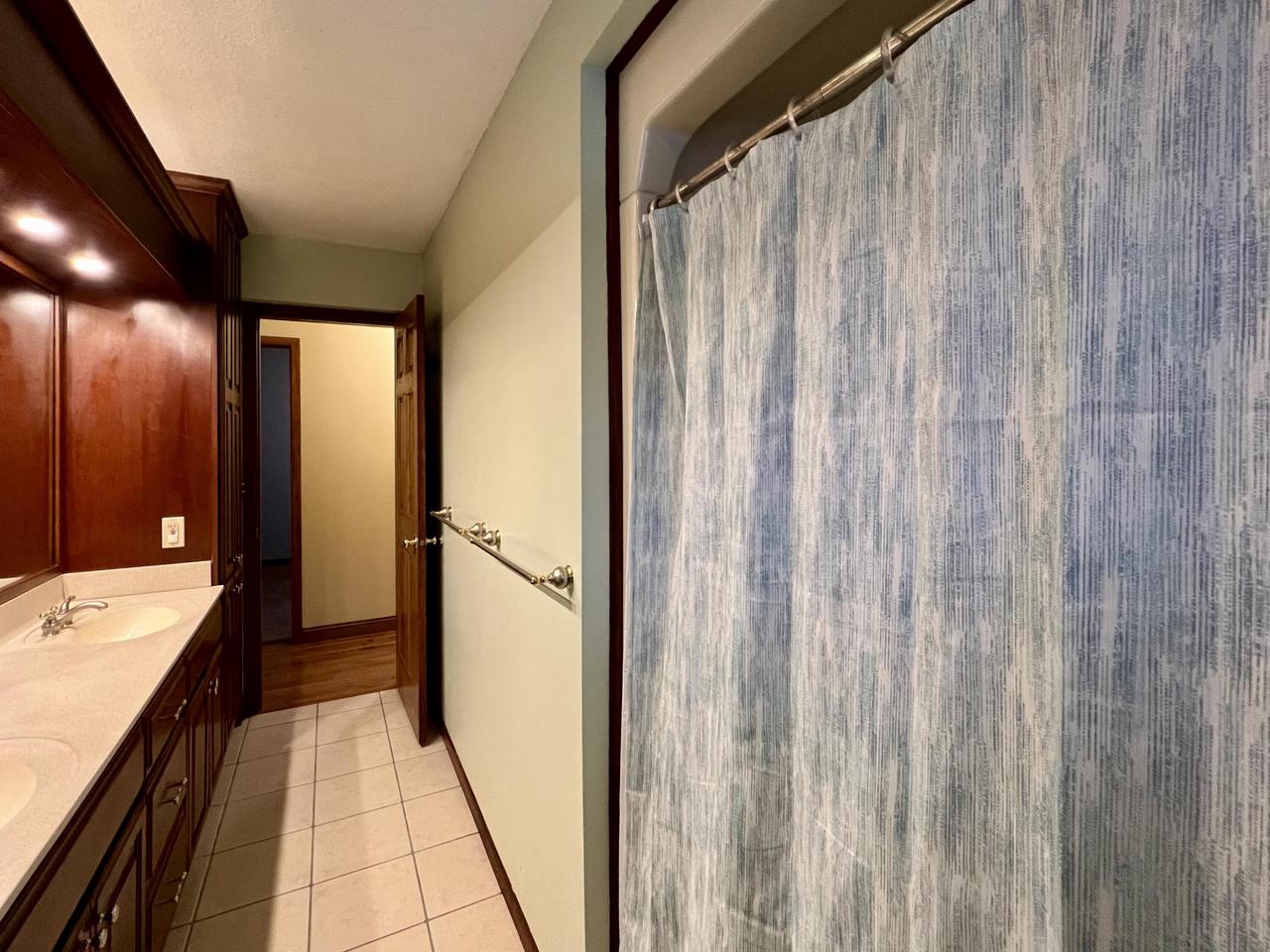 4041 Glenhaven DRIVE