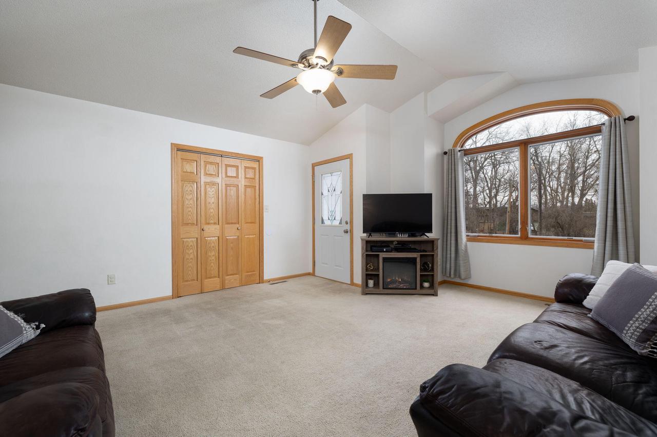 529 Shore Acres ROAD