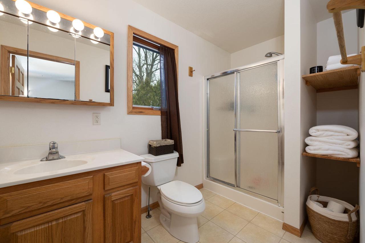 529 Shore Acres ROAD