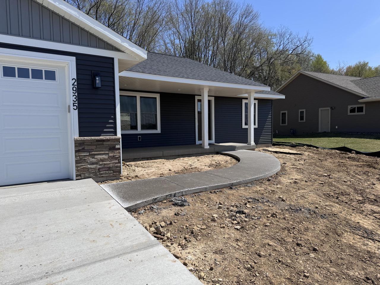 2935 Cortland STREET