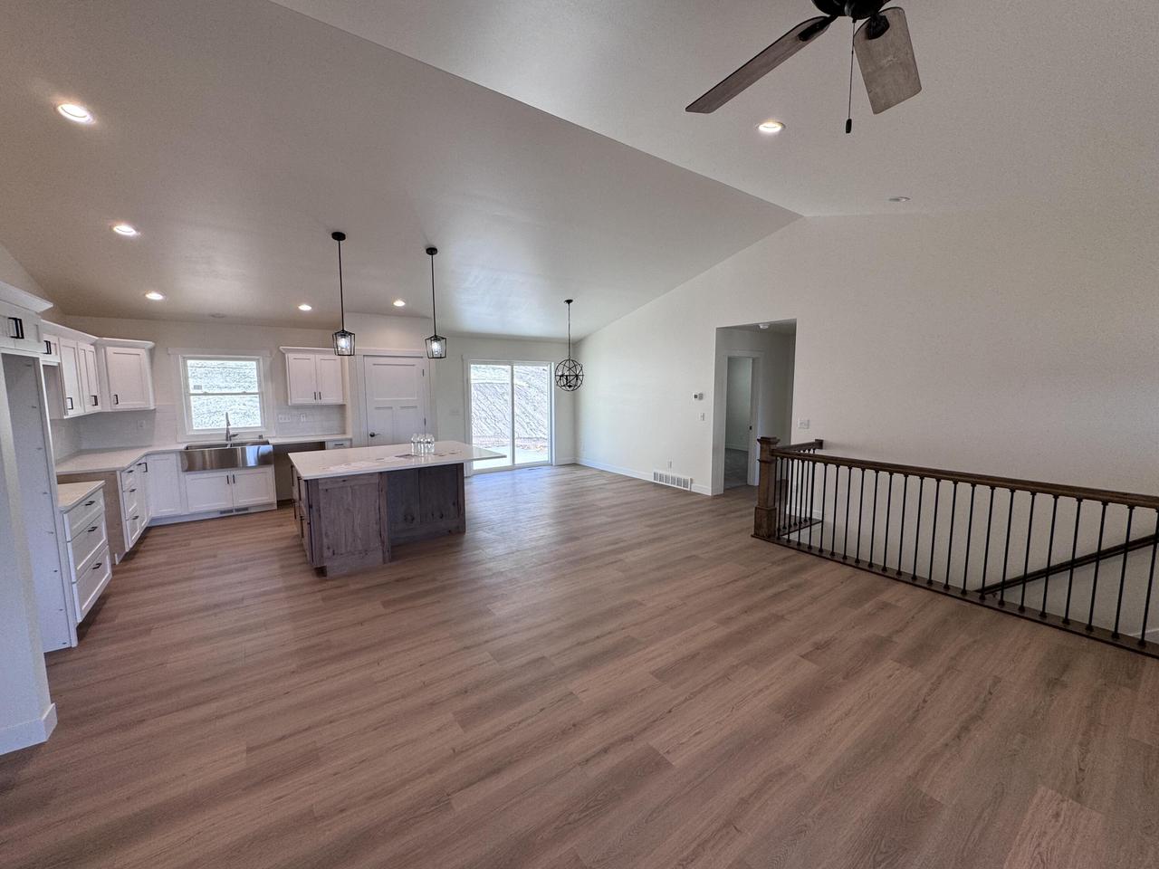 2935 Cortland STREET