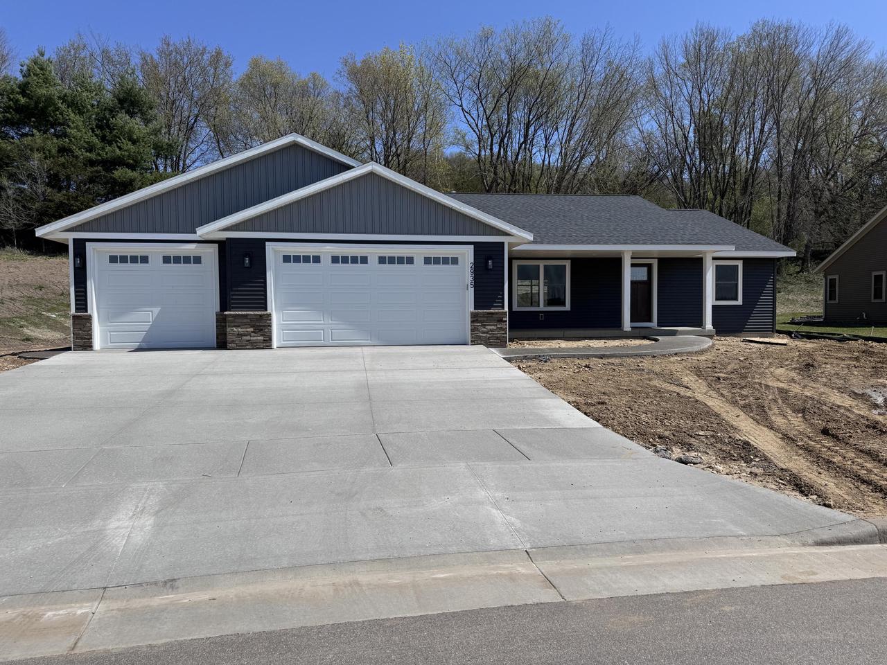 2935 Cortland STREET