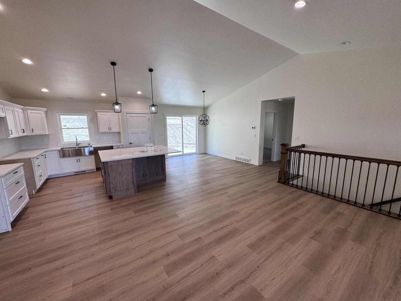 2935 Cortland STREET