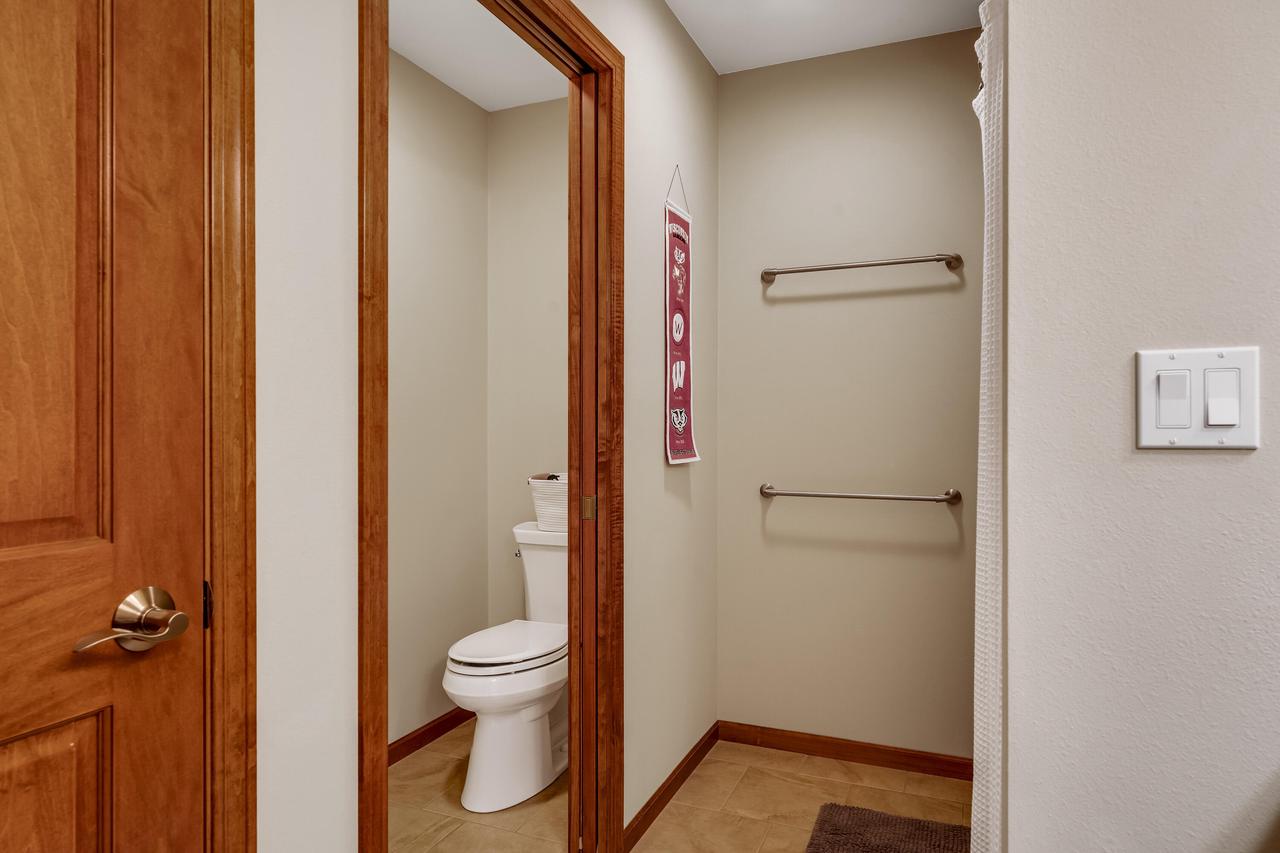 1023 Fair Meadow WAY