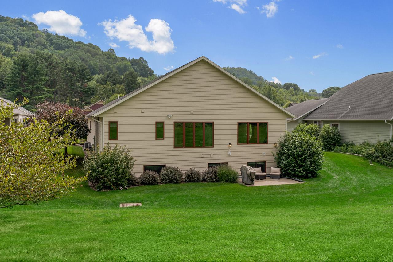 1023 Fair Meadow WAY