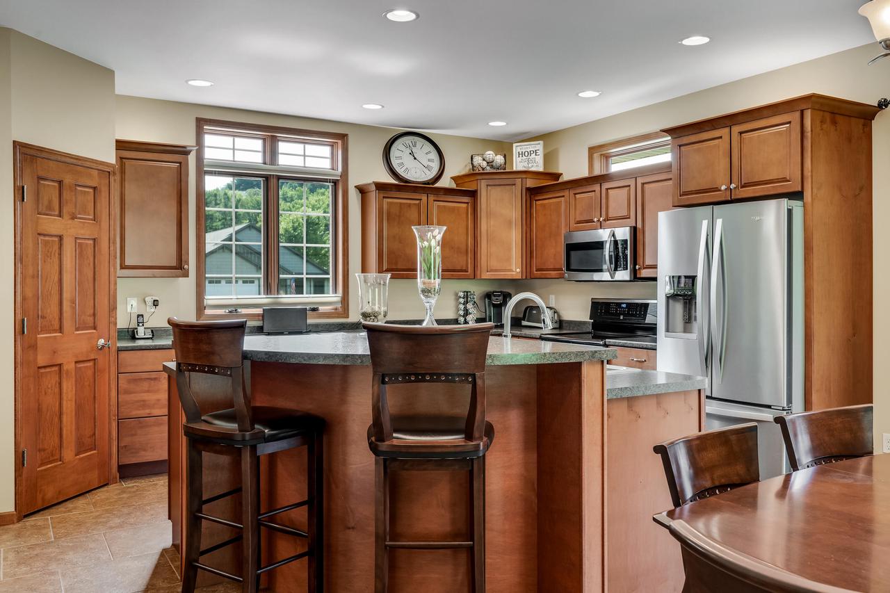 1023 Fair Meadow WAY