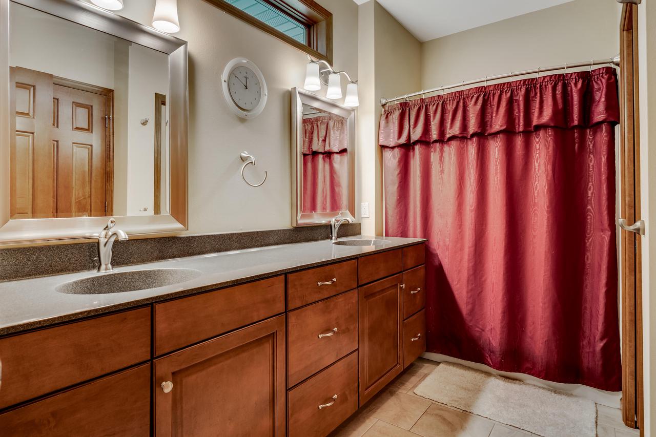 1023 Fair Meadow WAY