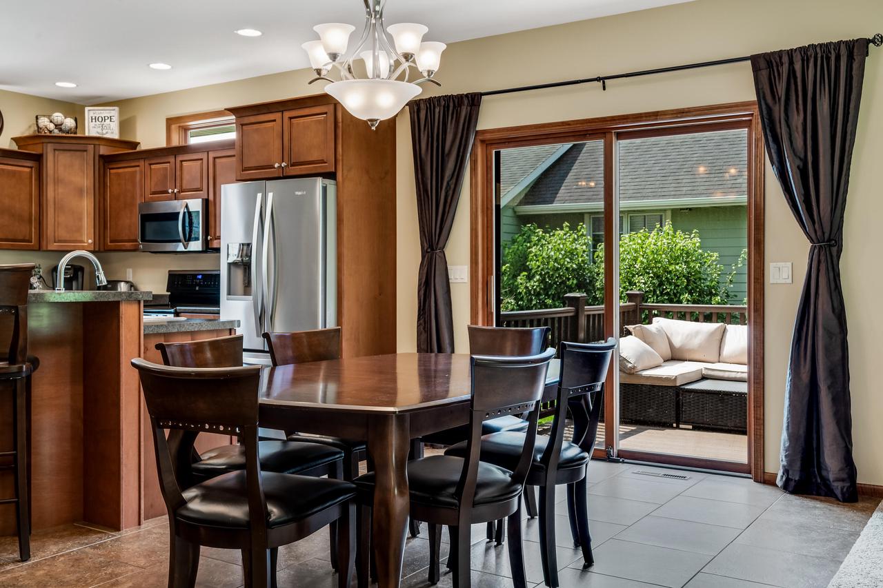 1023 Fair Meadow WAY